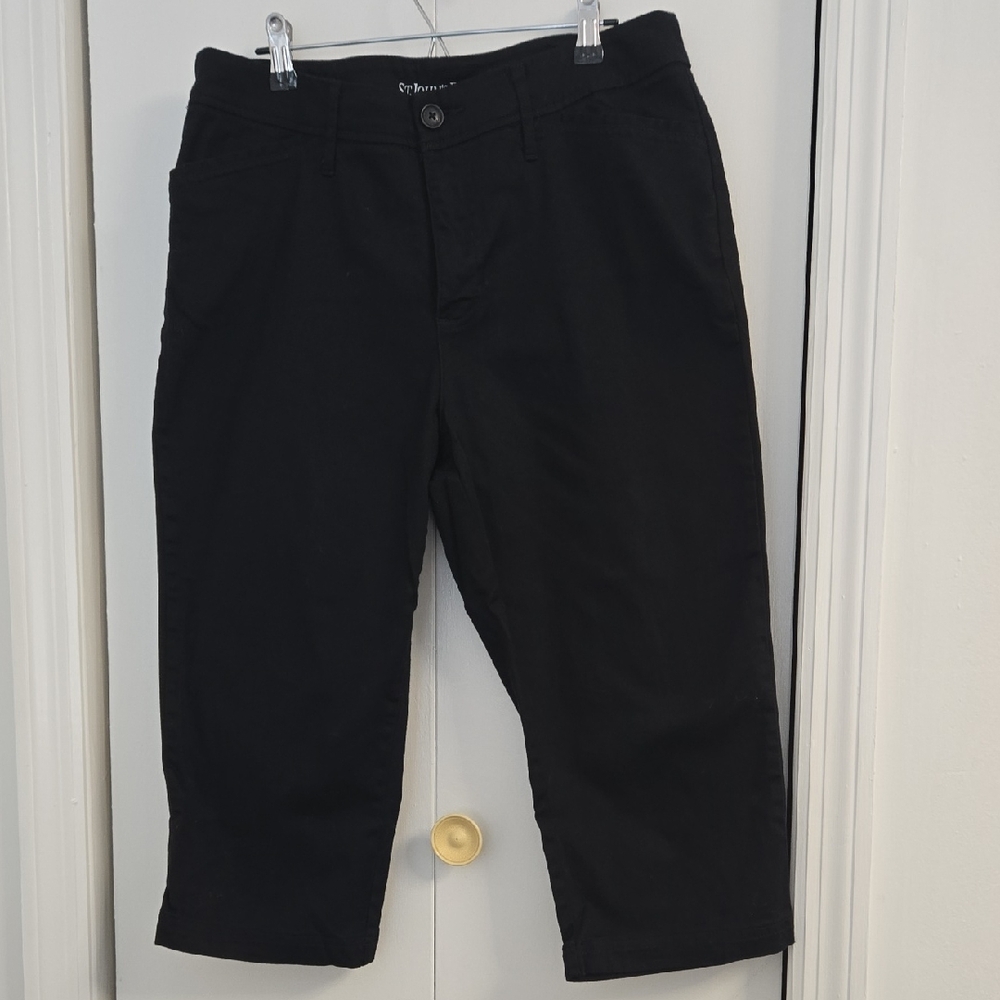 St John's Bay Women's Capri Black Pants